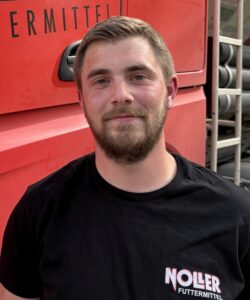 Julian Schuller, Sackware- und Silo-Fahrer